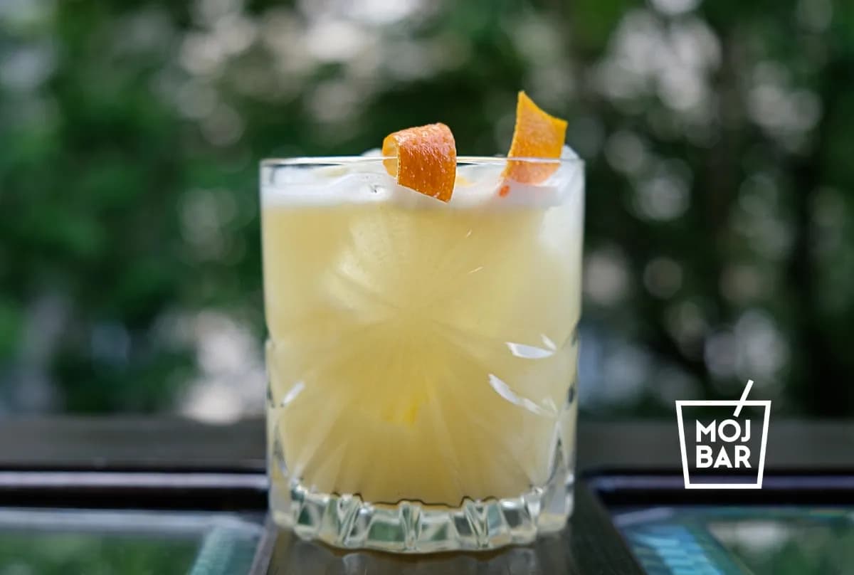 Whisky sour drink - prosty przepis na klasyczny koktajl z whisky